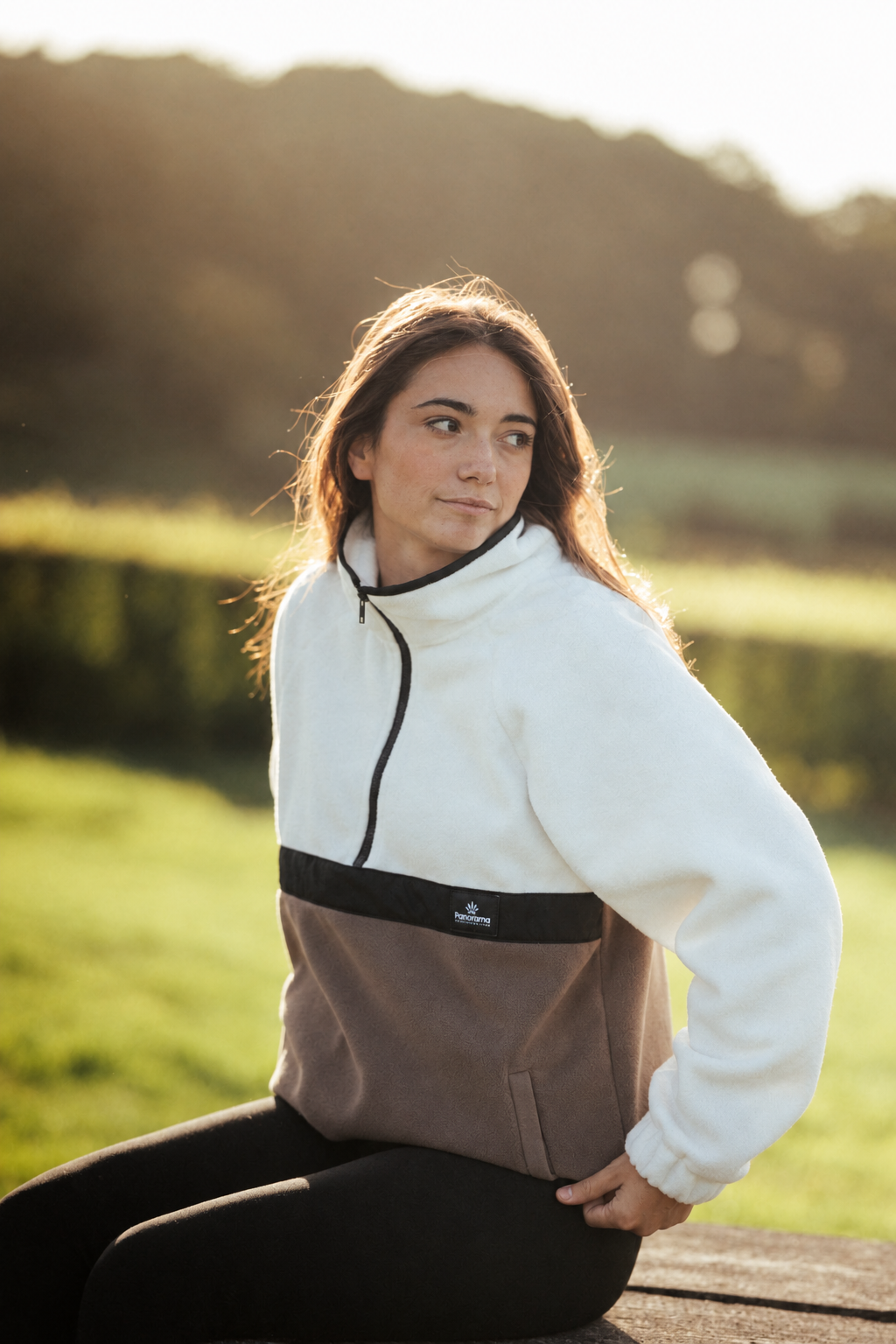 Polaire Norditude - Made in France PANORAMA | Lisa mesure 1m69 et porte une taille S