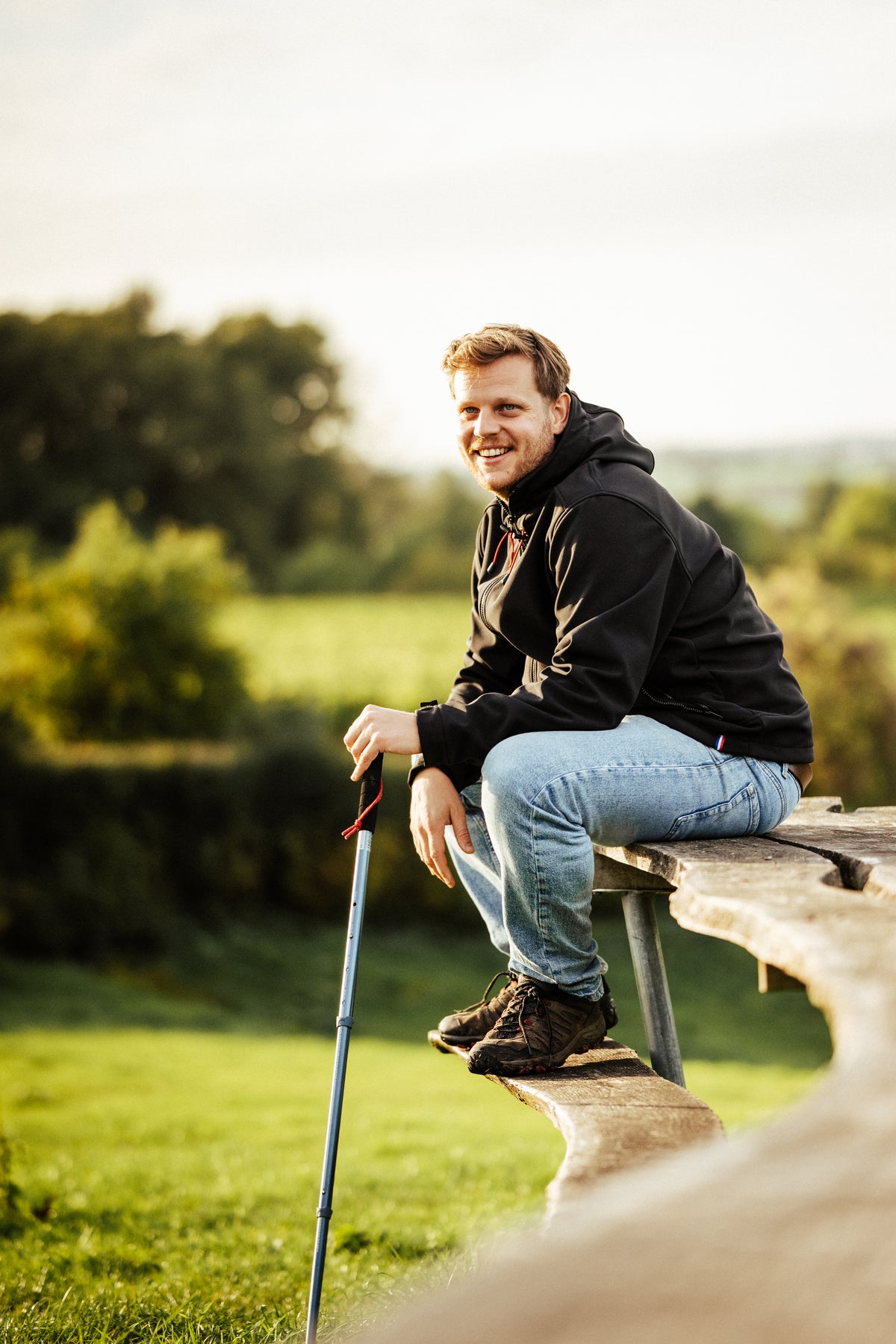 Veste softshell Norditude - Made in France PANORAMA  | Tristan mesure 1m77 et porte une taille XL