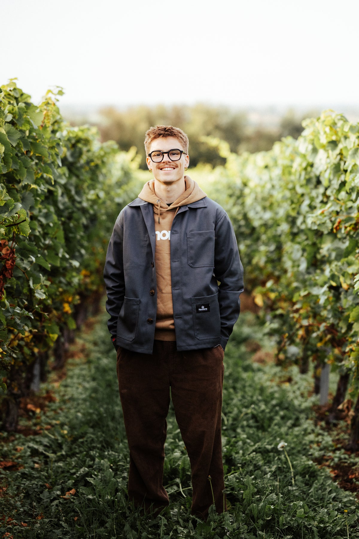 Veste workwear Norditude - Made in France PANORAMA | Baptiste mesure 1m75 et porte une taille M